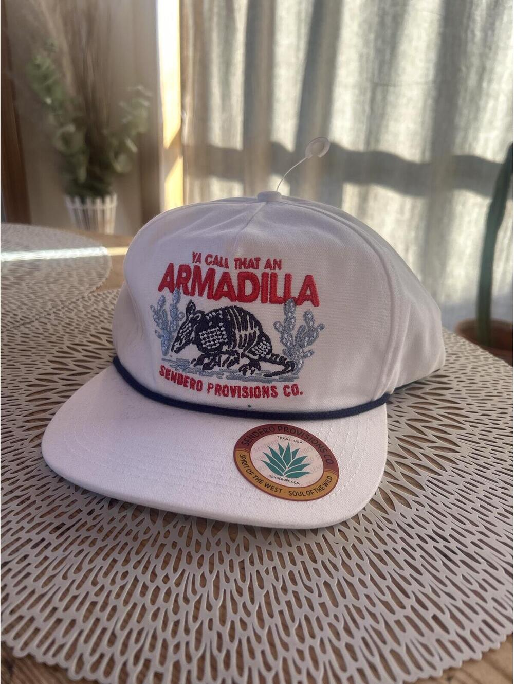 NWT Sendero Provisions Armadilla Hat